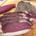 Magret de canard séché maison et salade[...]