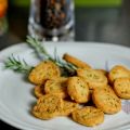 Sablés au parmesan et au romarin