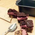 Carrés dattes, framboises et chocolat