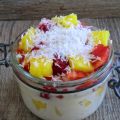 Verrine à la noix de coco, fraises et mangue[...]