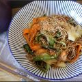 Salade de sobas aux carottes et concombre pour[...]