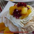 Pavlova mangue, fruit de la passion, grenade