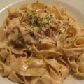 Fettucini en sauce Alfredo et prosciutto