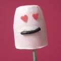 Glace maison pour enfants malheureux