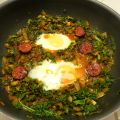 Chou Kale au chorizo et oeufs