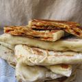 Pains plats farcis au Brie, tomate et pesto de[...]