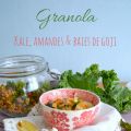 Granola au chou kale, amandes et baies de goji