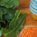 Dahl de lentilles corail aux épinards et au[...]