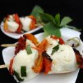 BROCHETTES TOMATES - MOZZARELLA AUX HERBES
