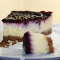 Cheesecake citron et coulis de mûres et[...]