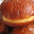 Boules de berlin (beignets fourrés moelleux),[...]