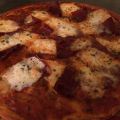 Pizza à la viande de Grizon et aux tomates[...]