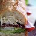 Sandwich à la bresaola, fromage au raifort et[...]