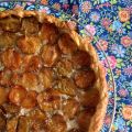 Tarte aux reines claudes & poudre de noisettes