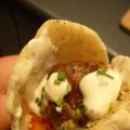 Pain Pita maison farci aux boulettes de viande.