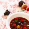Soupe de figues, raisins et framboises rôtis