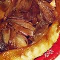 Tatin d’échalotes au vin rouge & feta