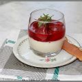 Panna cotta verveine citron aux pèches de vigne