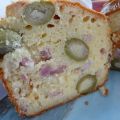 Cake aux olives et aux lardons