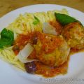 Boulettes ou polpettes de poulet, mozzarella,[...]