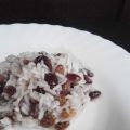Riz pulao aux épices, raisins secs et[...]