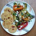 Courgettes et poivrons rôtis, panisses, fêta et[...]