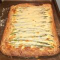 Tarte feuilletée aux asperges et fromage