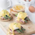 Oeufs bénédictes aux asperges