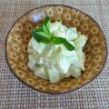 Salade de concombre au yaourt, curry et à la[...]