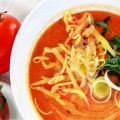soupe à la tomate et aux poireaux