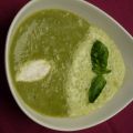 Soupe à l'asperge verte, son espuma au chèvre[...]