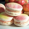 Macarons aux mini pommes roses