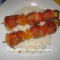 BROCHETTES AUX BOULETTES SURPRISE