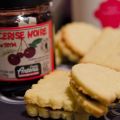 biscuits à la noix de coco et à la confiture de[...]