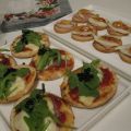 Mini pizzas roquette et proscuitto et[...]