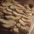 GÂTEAU DE BRIOCHE PERDUE AUX POMMES ET RAISINS[...]