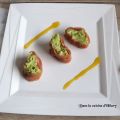Saumon roulé avocat crevette et sauce passion[...]