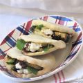 Pitas à la tapenade, courgette & feta