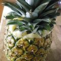 Ananas fourré à la crème patissière et zeste de[...]