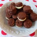 Baisers de Dame au chocolat {Baci di Dama}