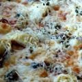 Pizza maison aux artichaut et filet de york,[...]