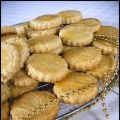 Petits gâteaux de noël aux amandes ou aux noix[...]
