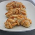 Pignolats (croissants de lunes aux pignons),[...]