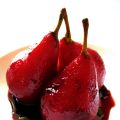 Poires pochées, sirop de vin rouge au rooibos n