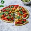 Pizza au pesto et aux légumes
