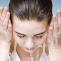 L'huile démaquillante par Caudalie