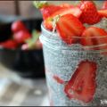 Pudding de chia au lait d'amande vanillé et[...]