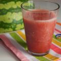 Smoothie pastèque, banane et sorbet à la fraise