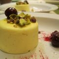 Parfait glacé au poivre long et cerises qui[...]