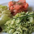 Tartare de deux saumons et salade de courgettes[...]